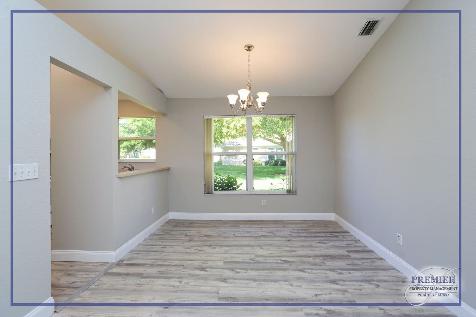Naples House: 402 Emerald Bay Circle #E7