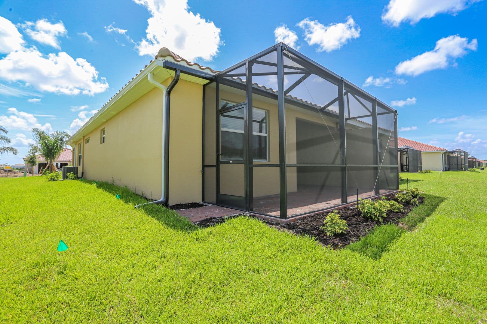 Naples House: 2599 Vine Avenue