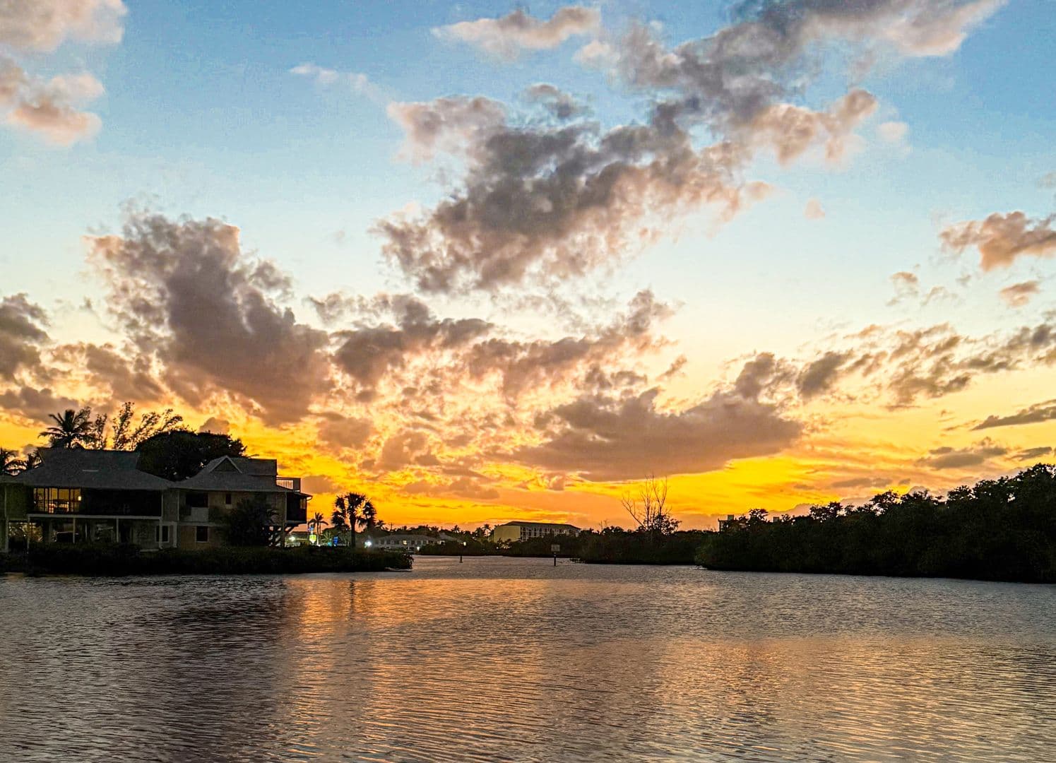 Bonita Springs House: 4879 Esplanade Street