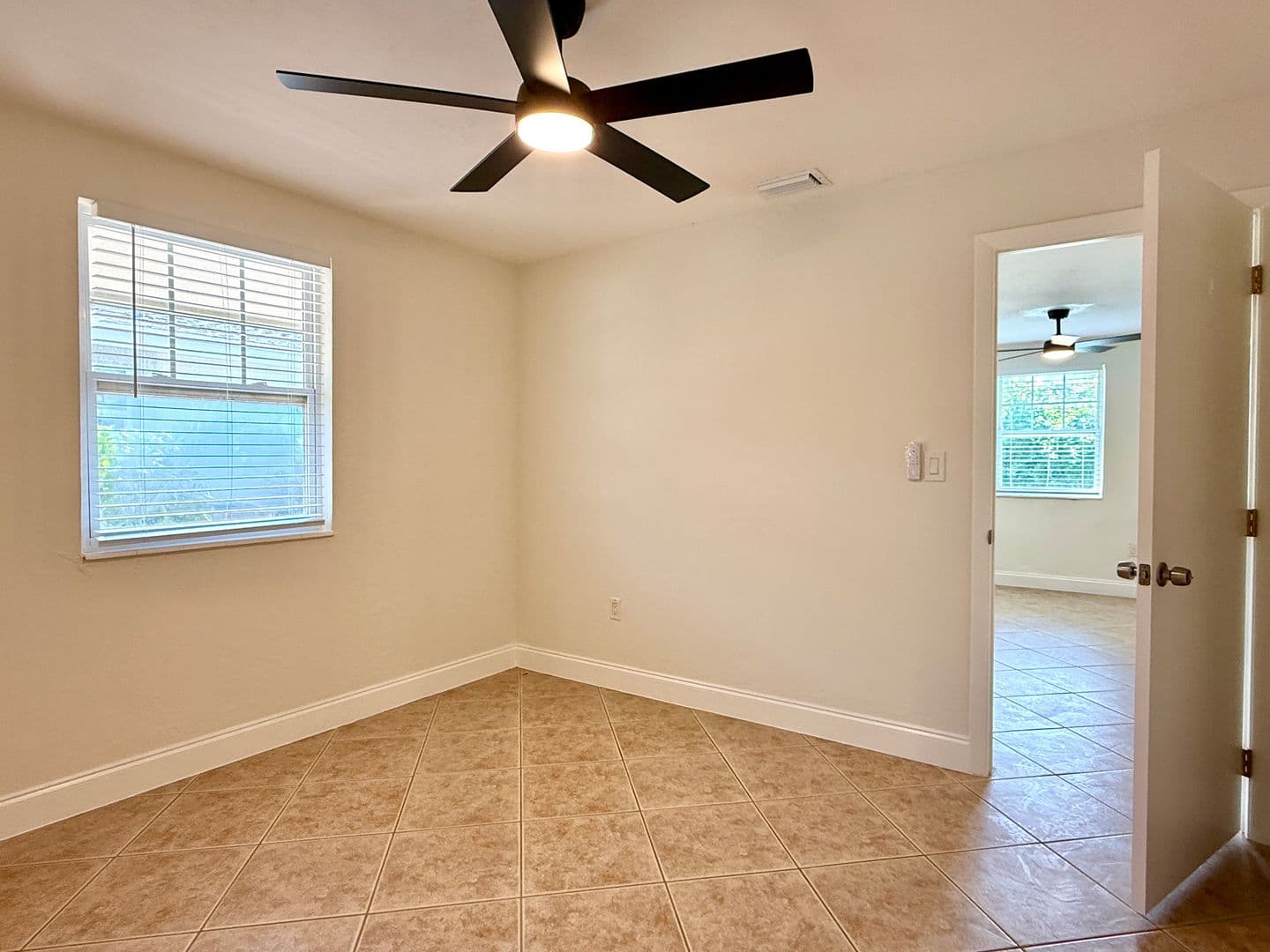 Naples House: 740 109th Avenue N