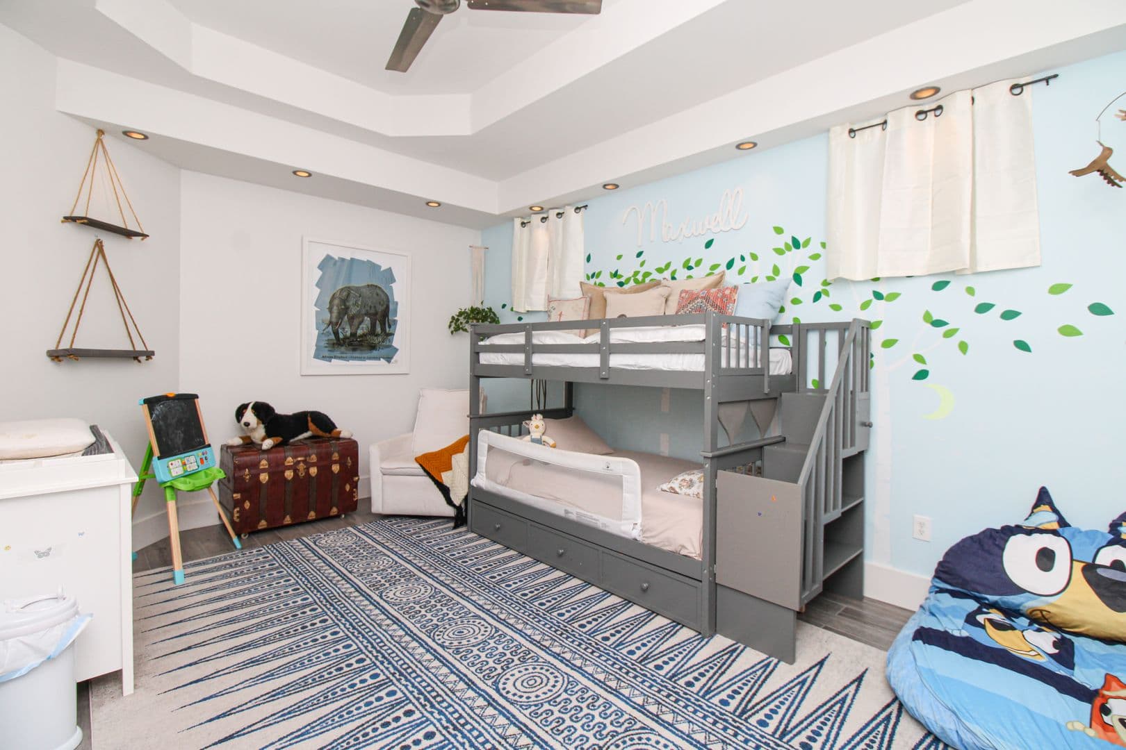 Naples House: 647 110th Avenue North