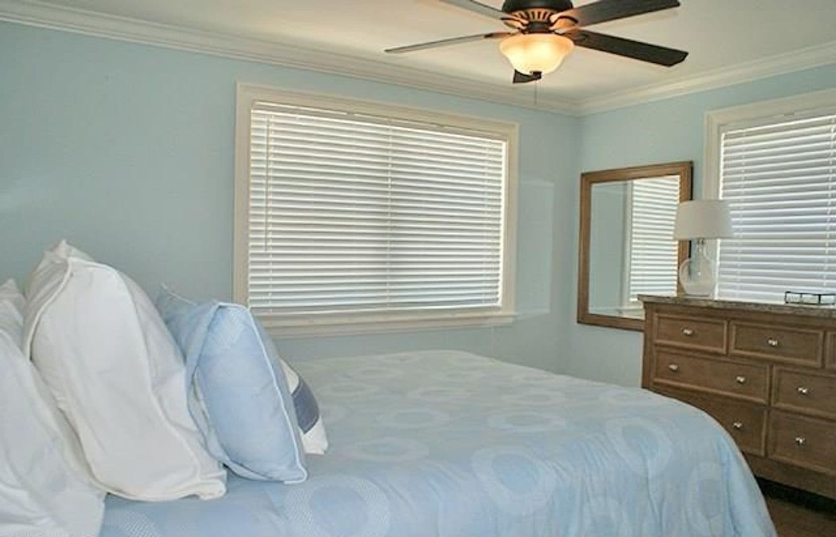 Naples House: 1065 Gulf Shore Boulevard N #416