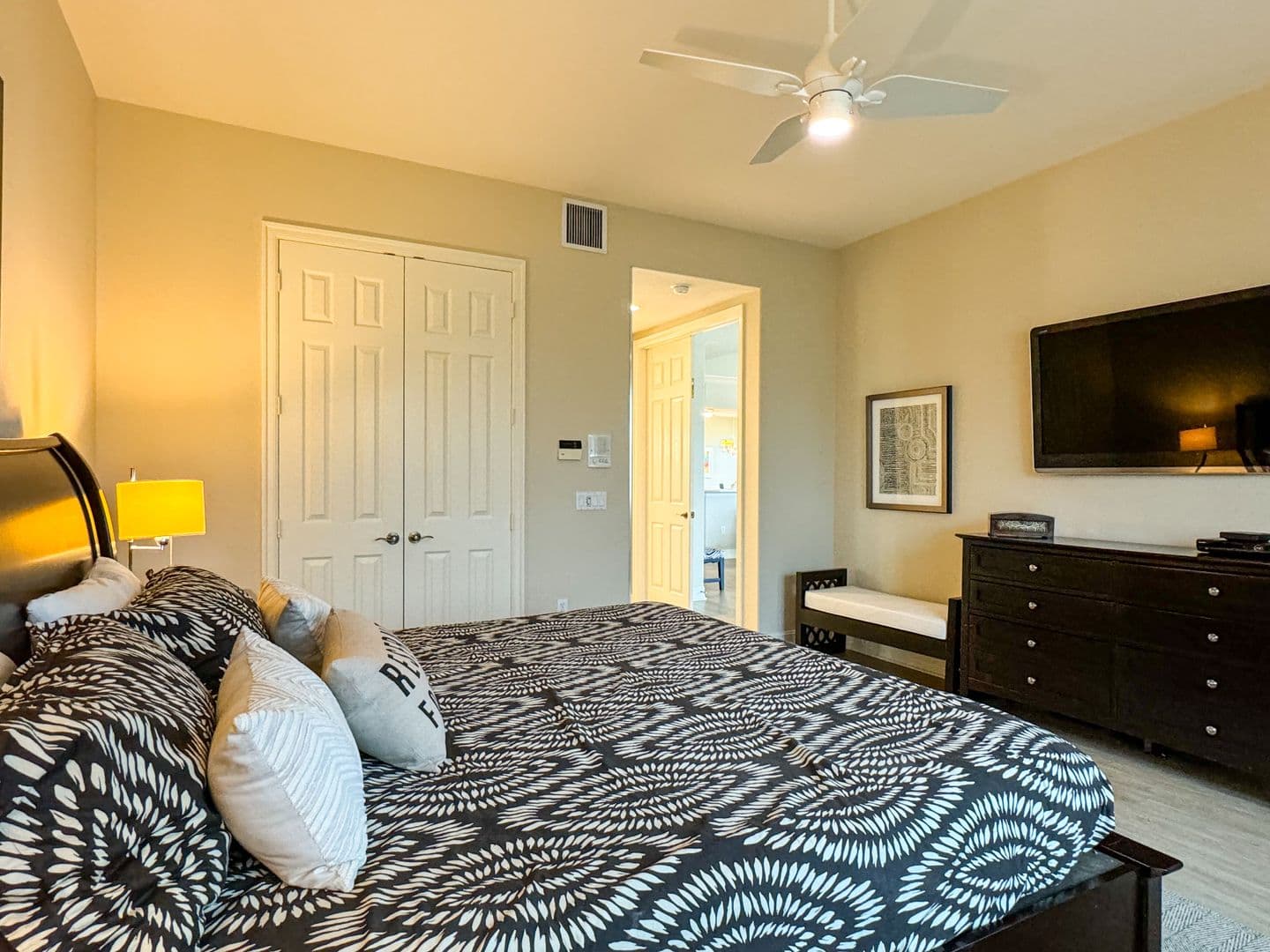 Naples House: 6017 Trophy Drive #601