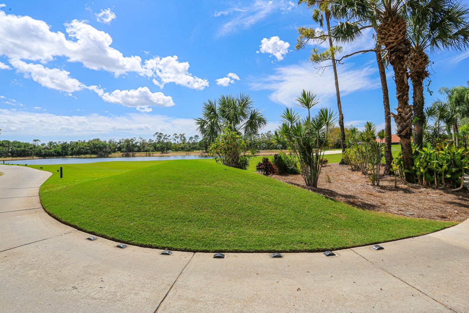 Naples House: 5945 Paradise Circle