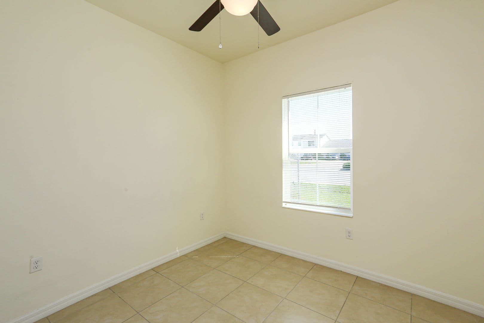 Naples Apartment: 2061 Sunshine Boulevard
