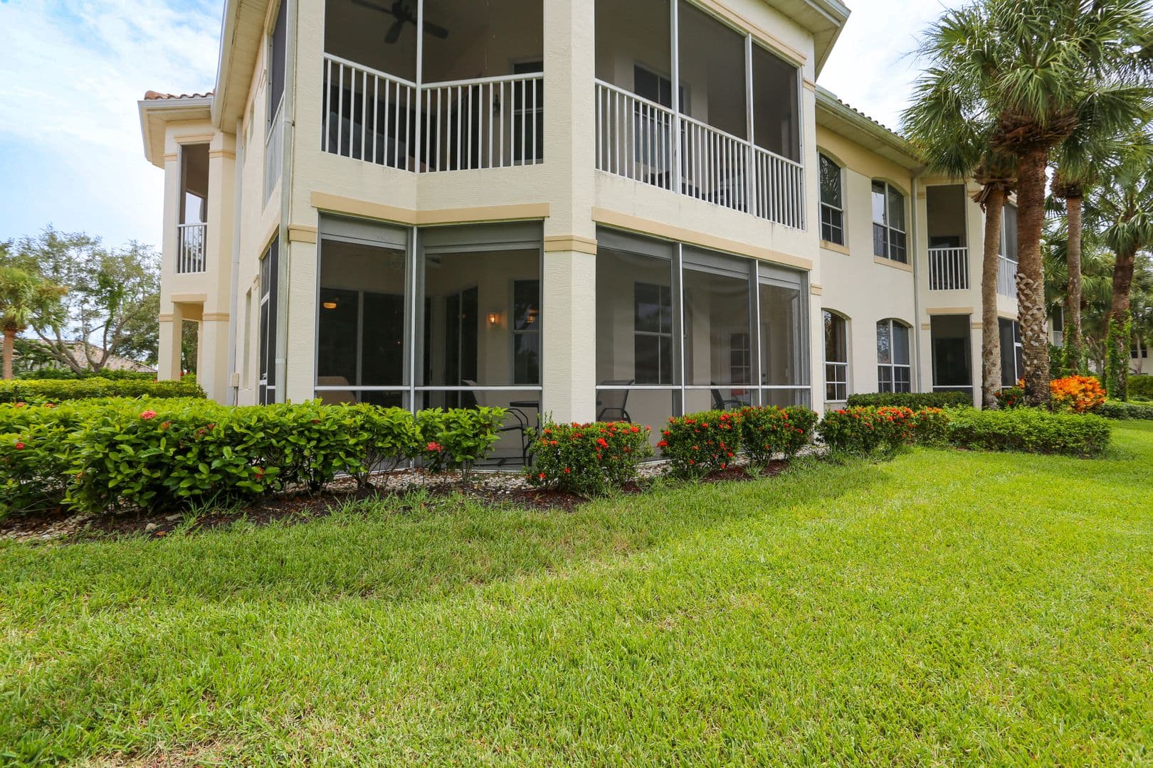 Bonita Springs House: 9111 Las Maderas Drive Unit 102