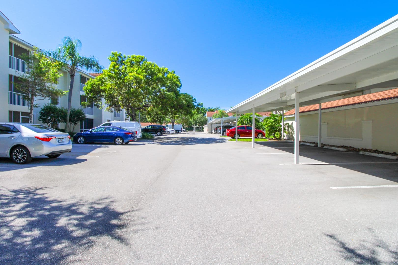 Naples Condo: 4630 St. Croix Lane #827
