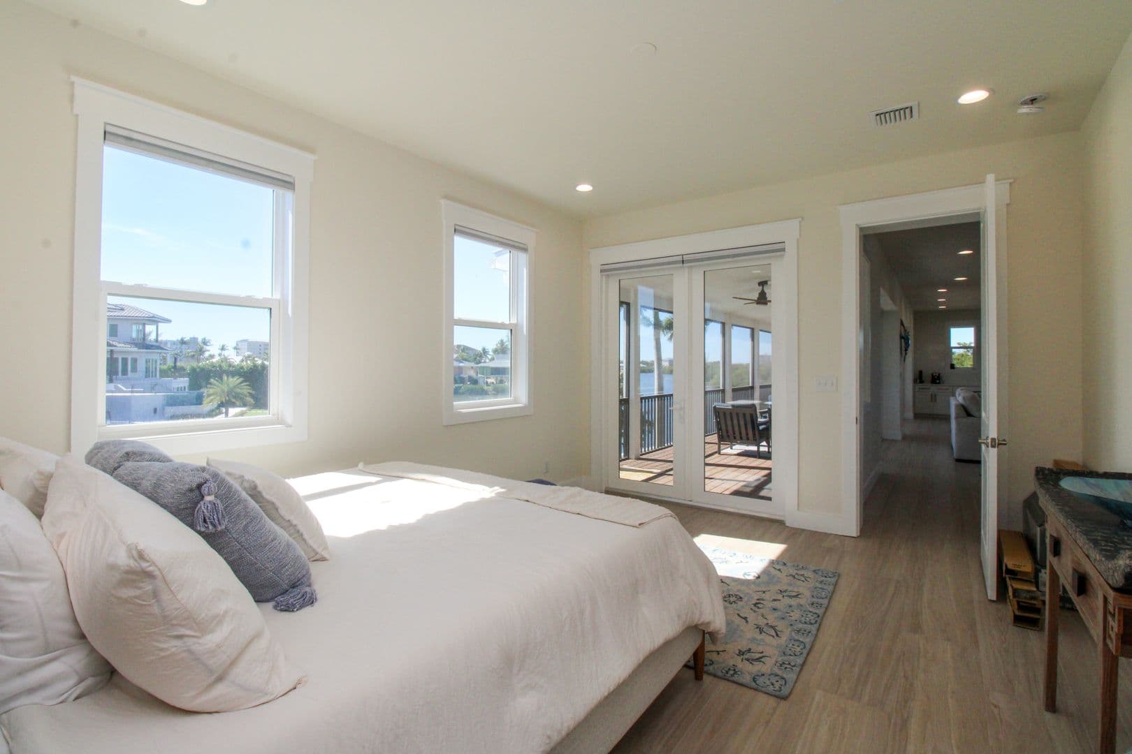 Bonita Springs House: 4879 Esplanade Street