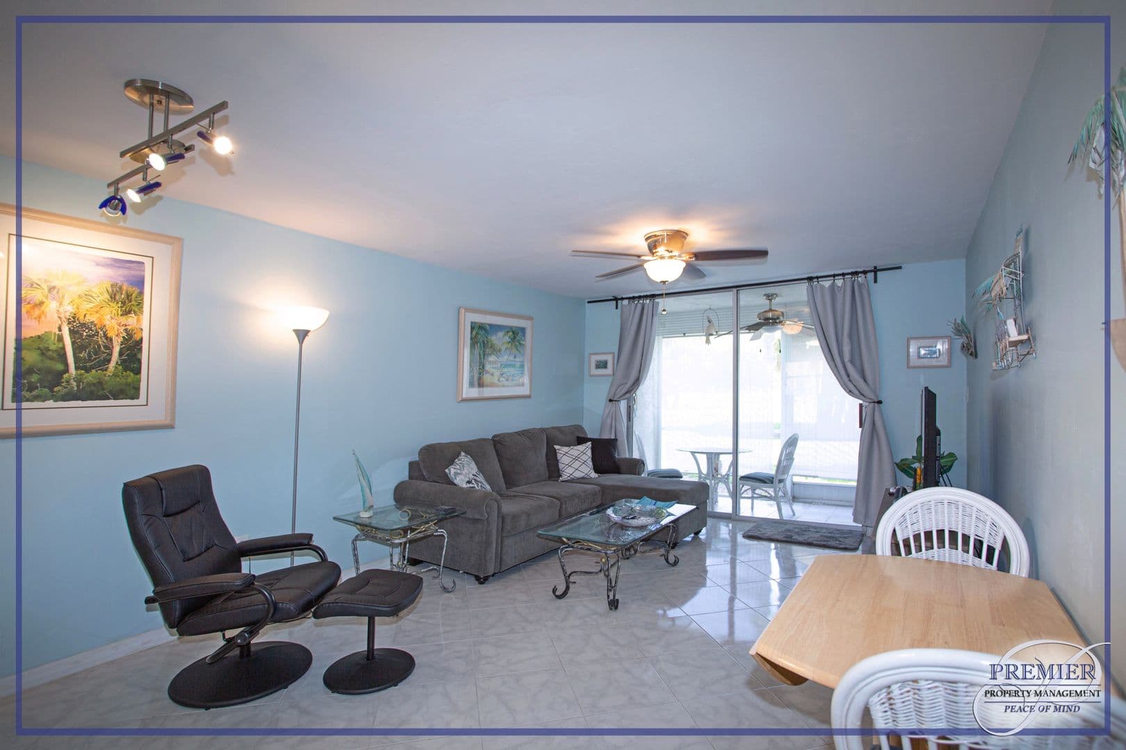 Naples House: 225 Turtle Lake Court #106