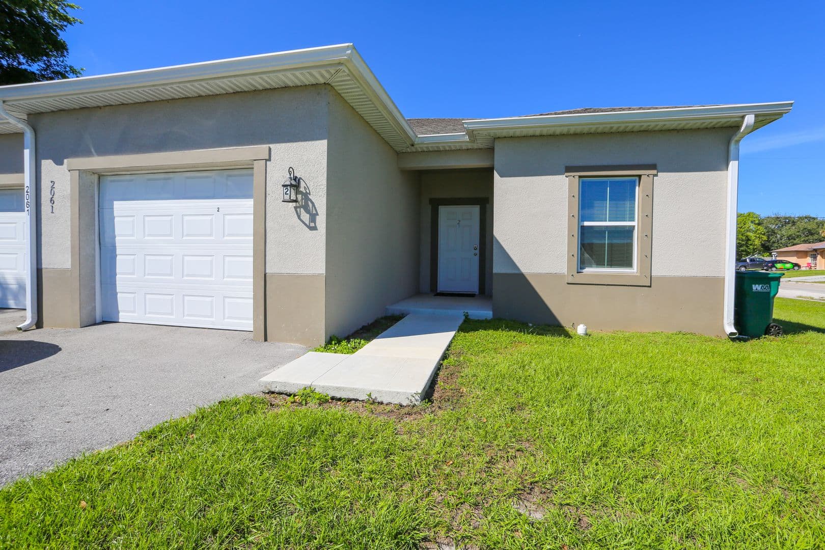 Naples Apartment: 2061 Sunshine Boulevard