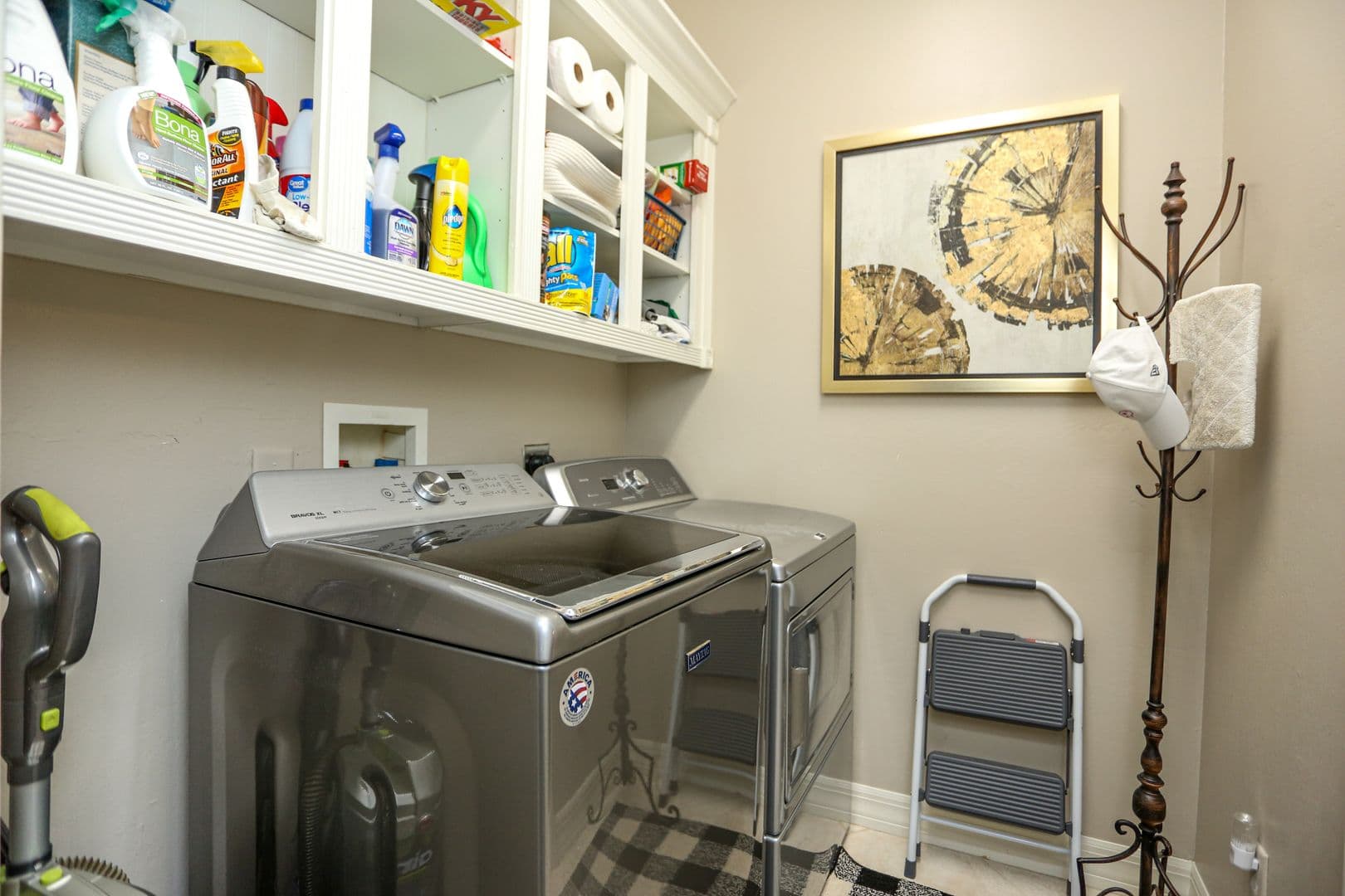 Naples House: 5945 Paradise Circle