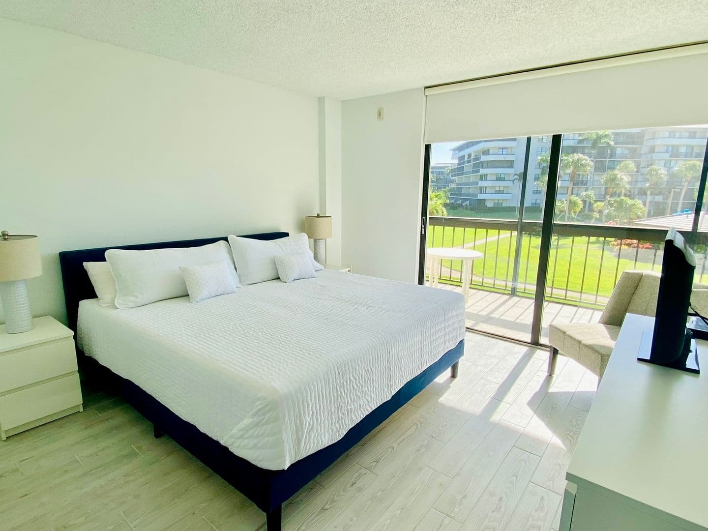Marco Island House: 601 Seaview Court Unit C-208