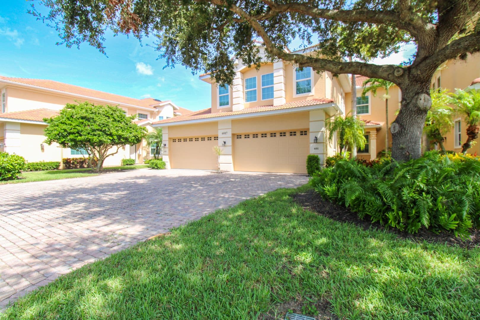 Naples House: 6017 Trophy Drive #601