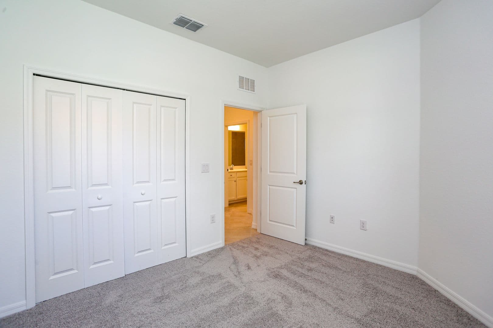 Naples House: 2599 Vine Avenue