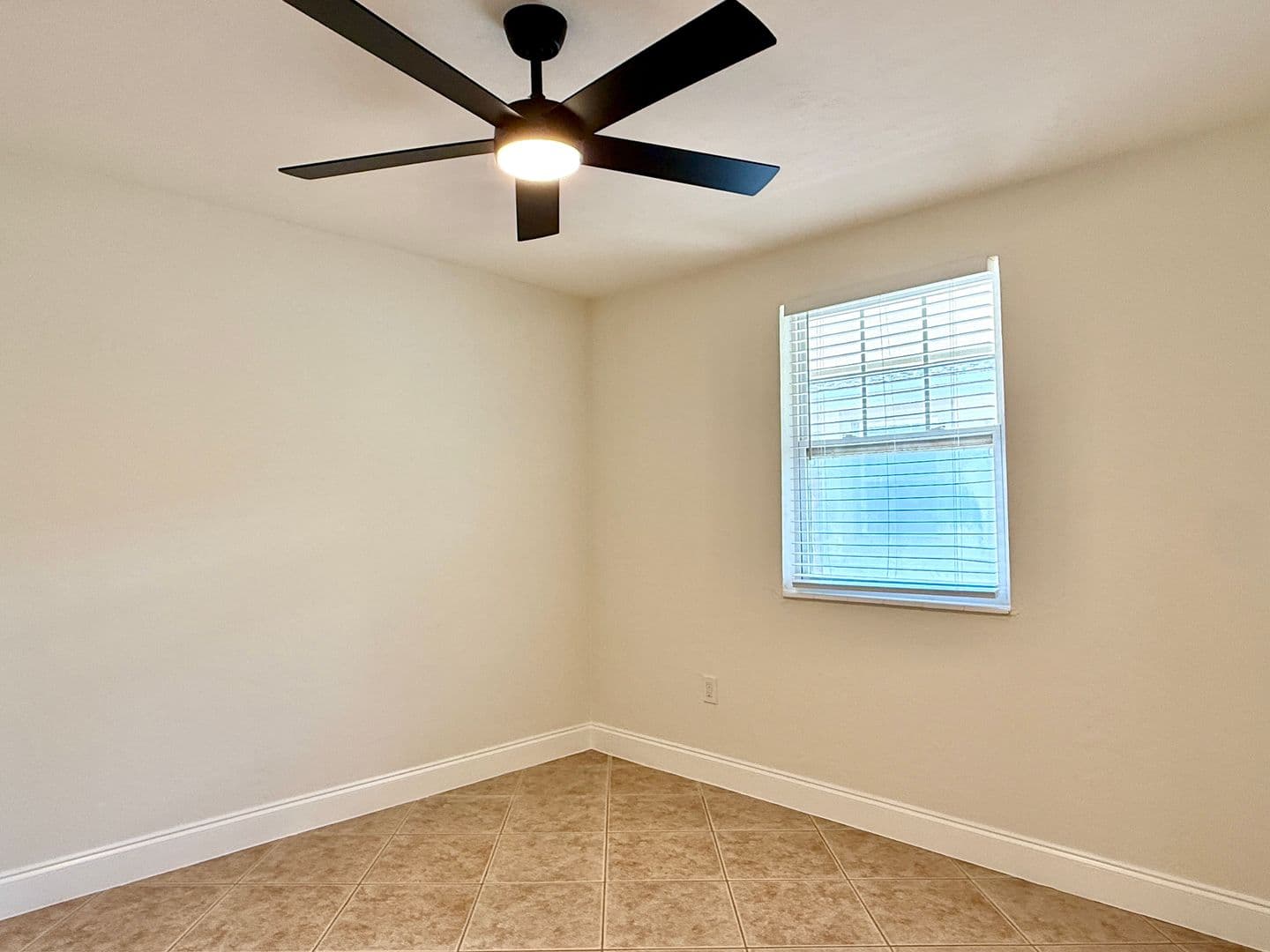 Naples House: 740 109th Avenue N