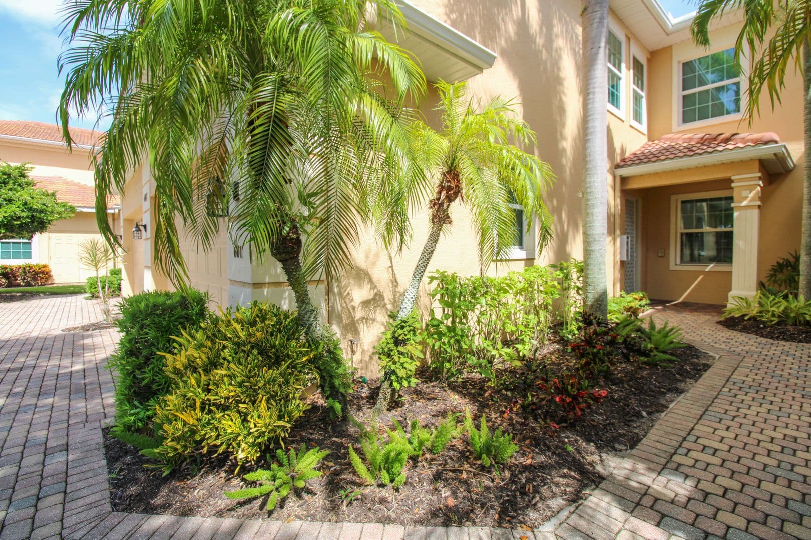 Naples House: 6017 Trophy Drive #601