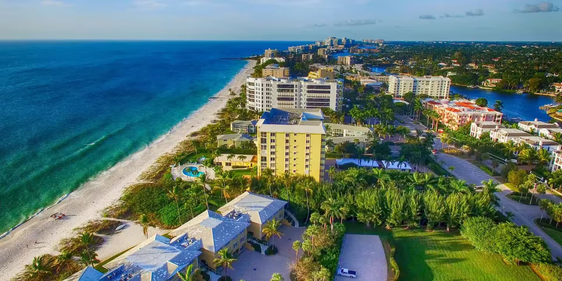 Naples House: 1332 Granada Boulevard