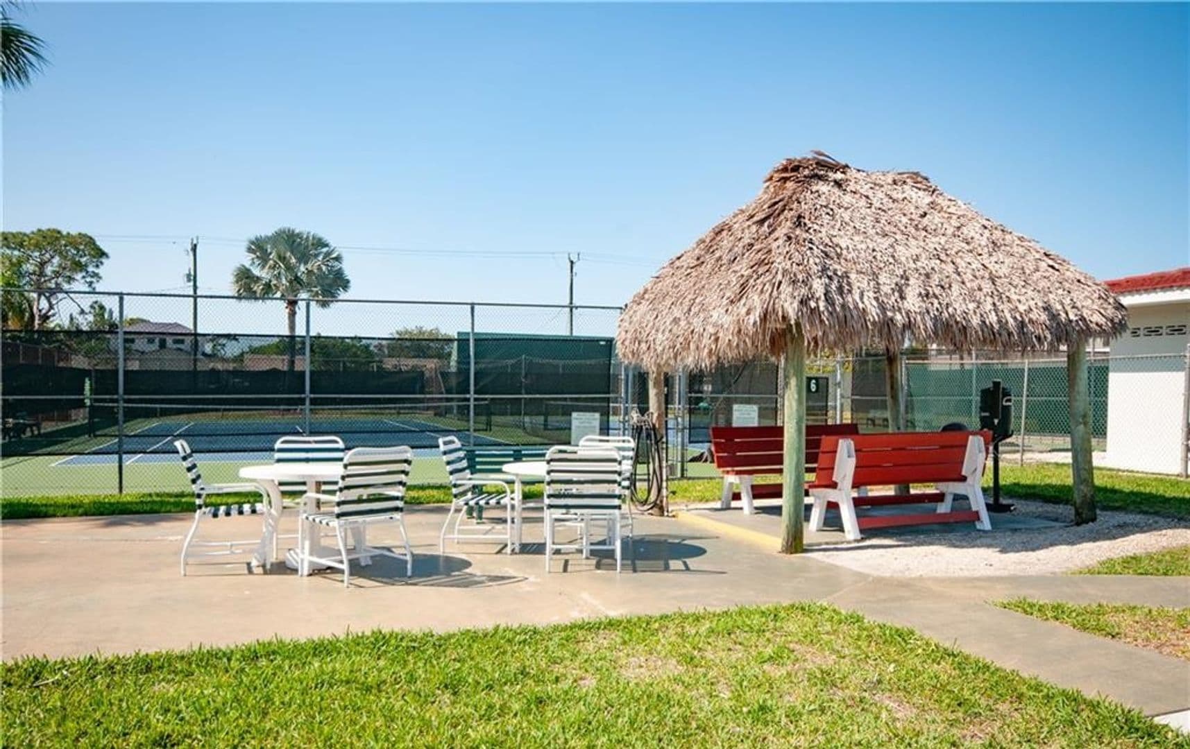 Naples House: 5 High Point Circle W Unit #206