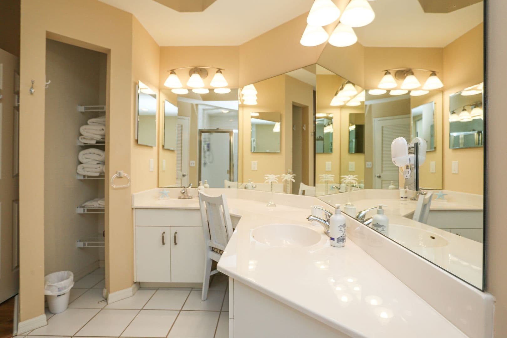 Bonita Springs House: 9111 Las Maderas Drive Unit 102