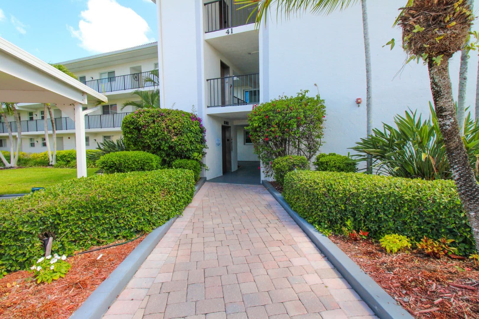 Naples House: 41 High Point Circle S #303