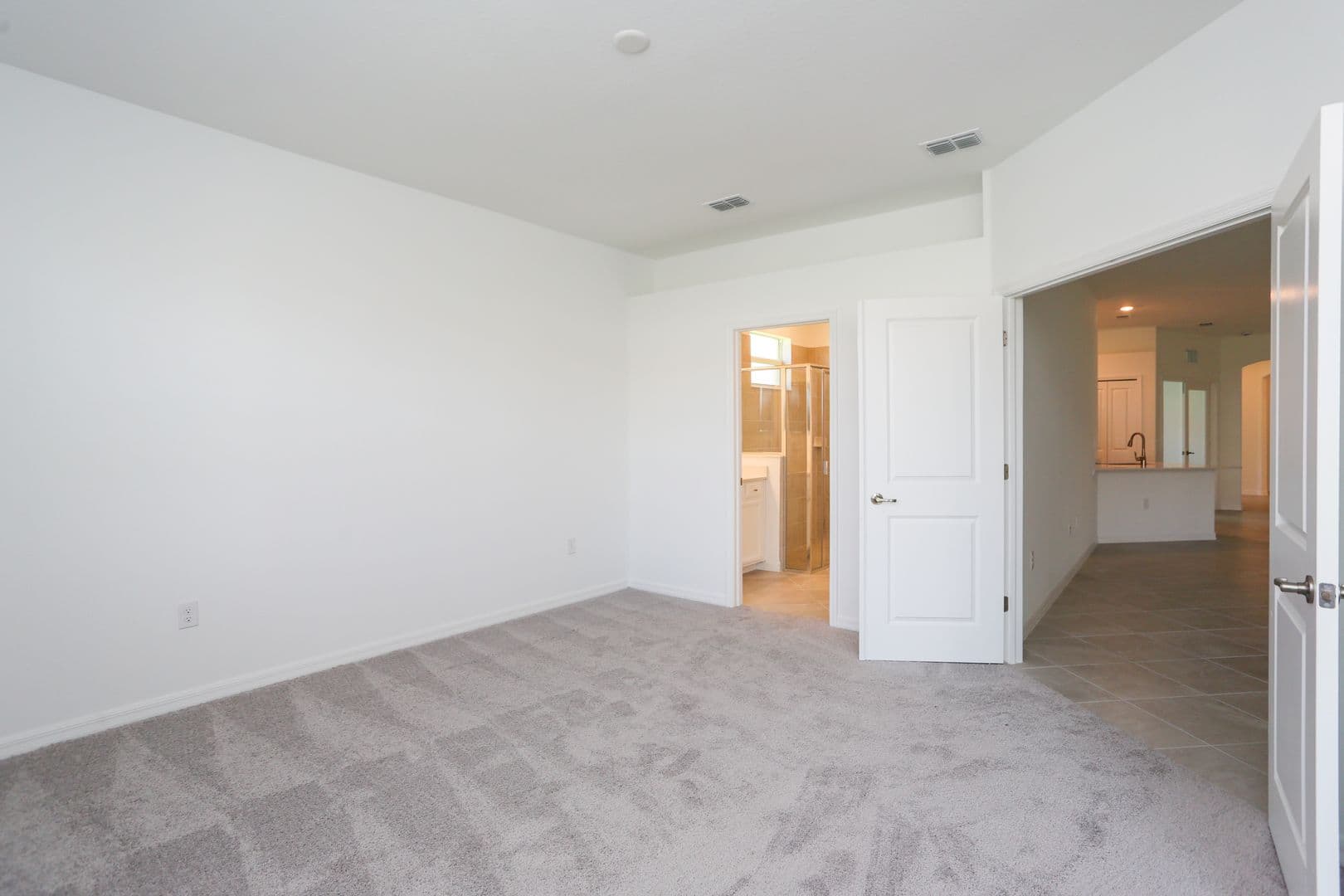Naples House: 2599 Vine Avenue