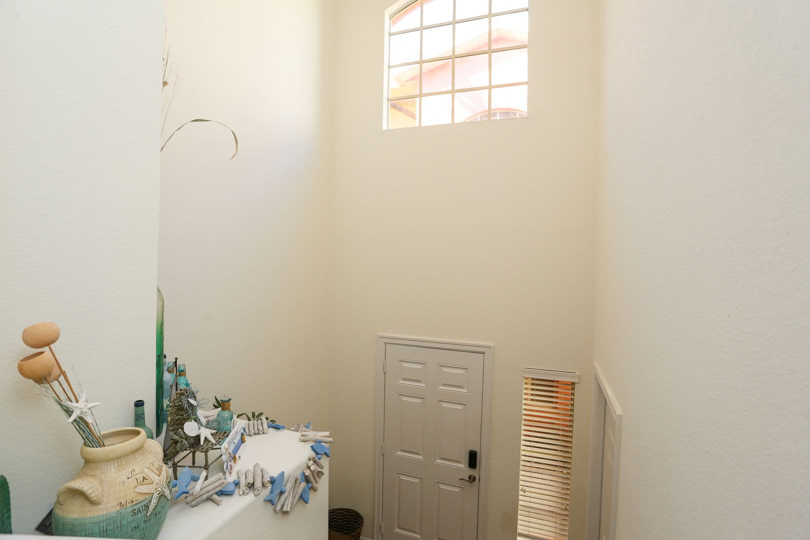 Estero House: 8565 Via Garibaldi #203