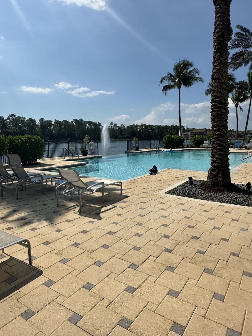 Naples House: 2004 Tarpon Bay Drive North Unit 101
