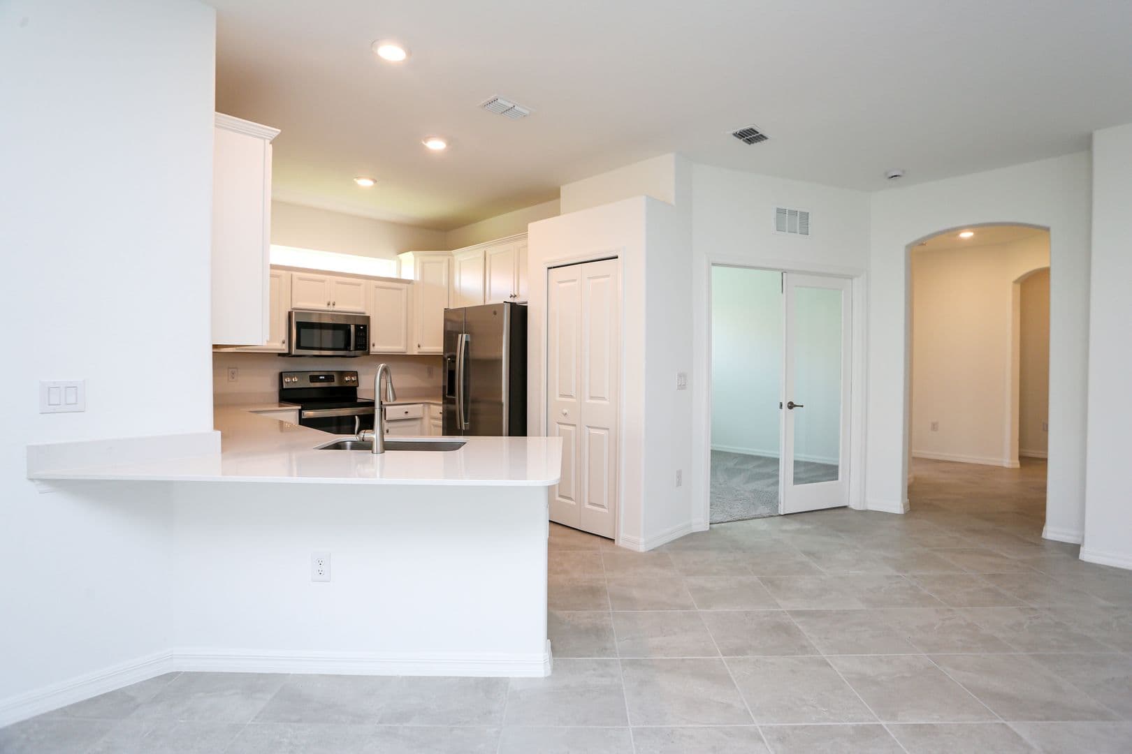 Naples House: 2599 Vine Avenue