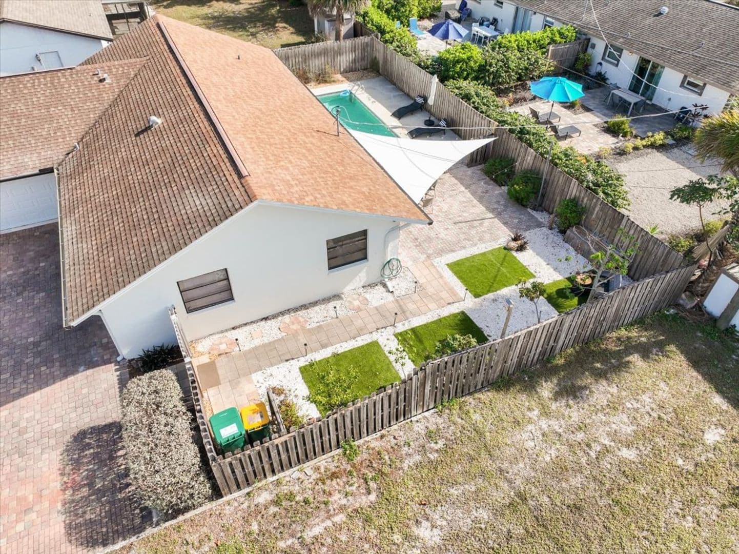 Naples House: 1332 Granada Boulevard
