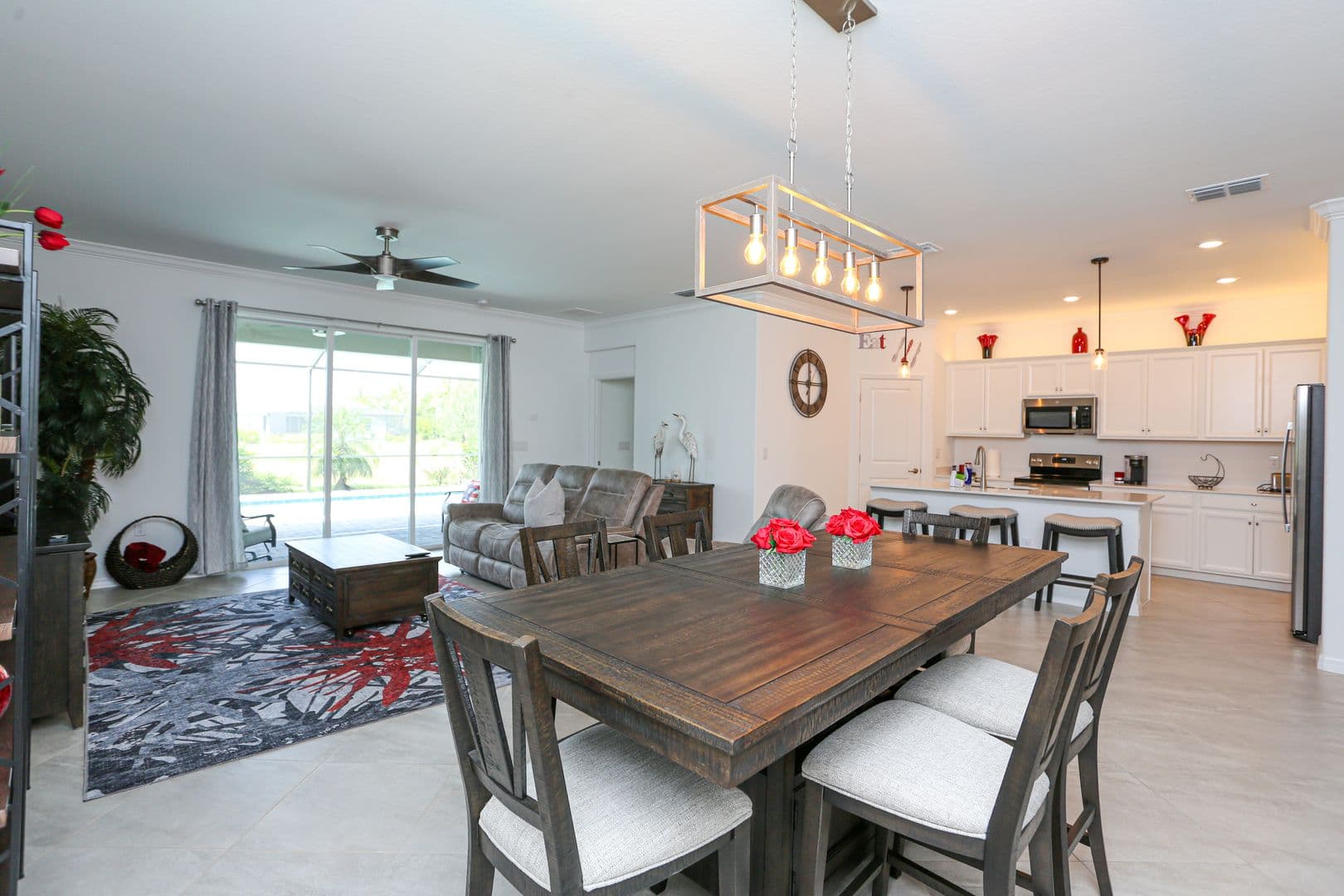 Naples House: 2155 Hamlin Street