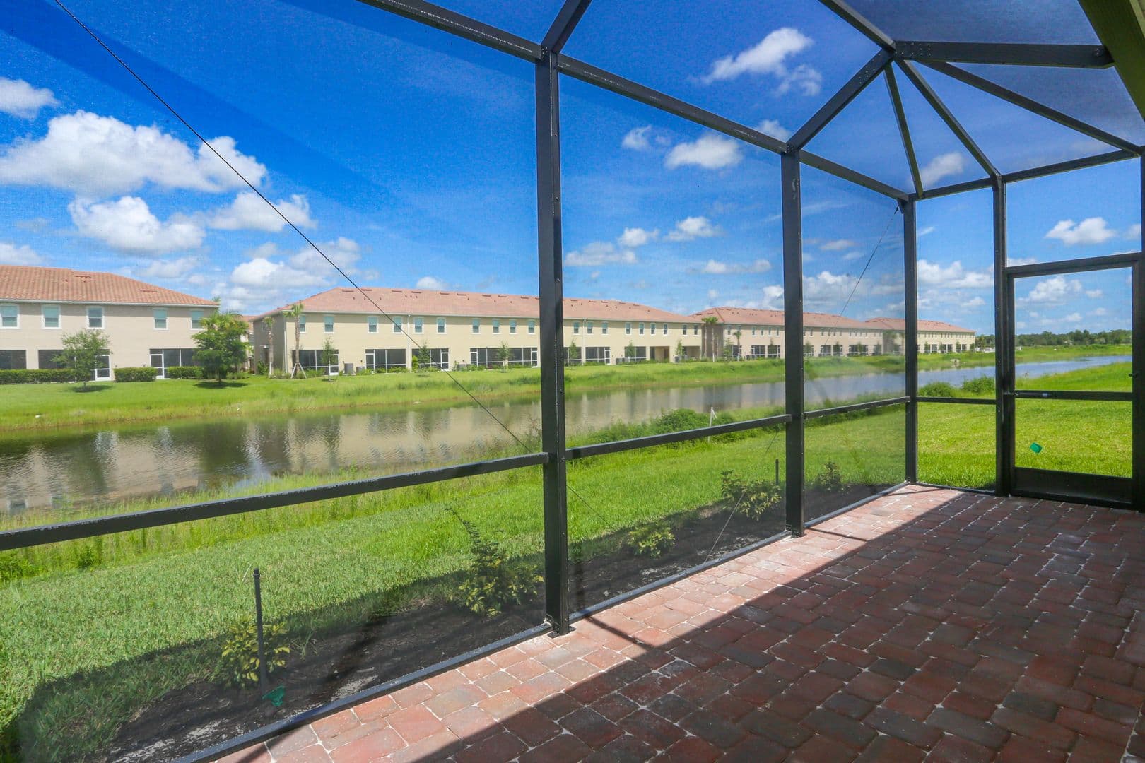 Naples House: 2599 Vine Avenue