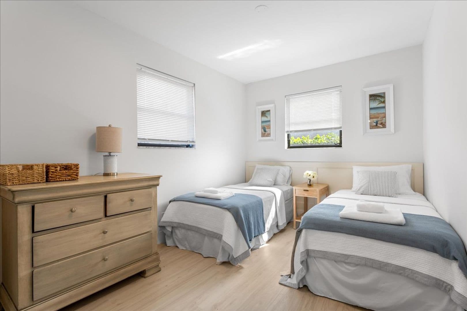 Naples House: 1332 Granada Boulevard
