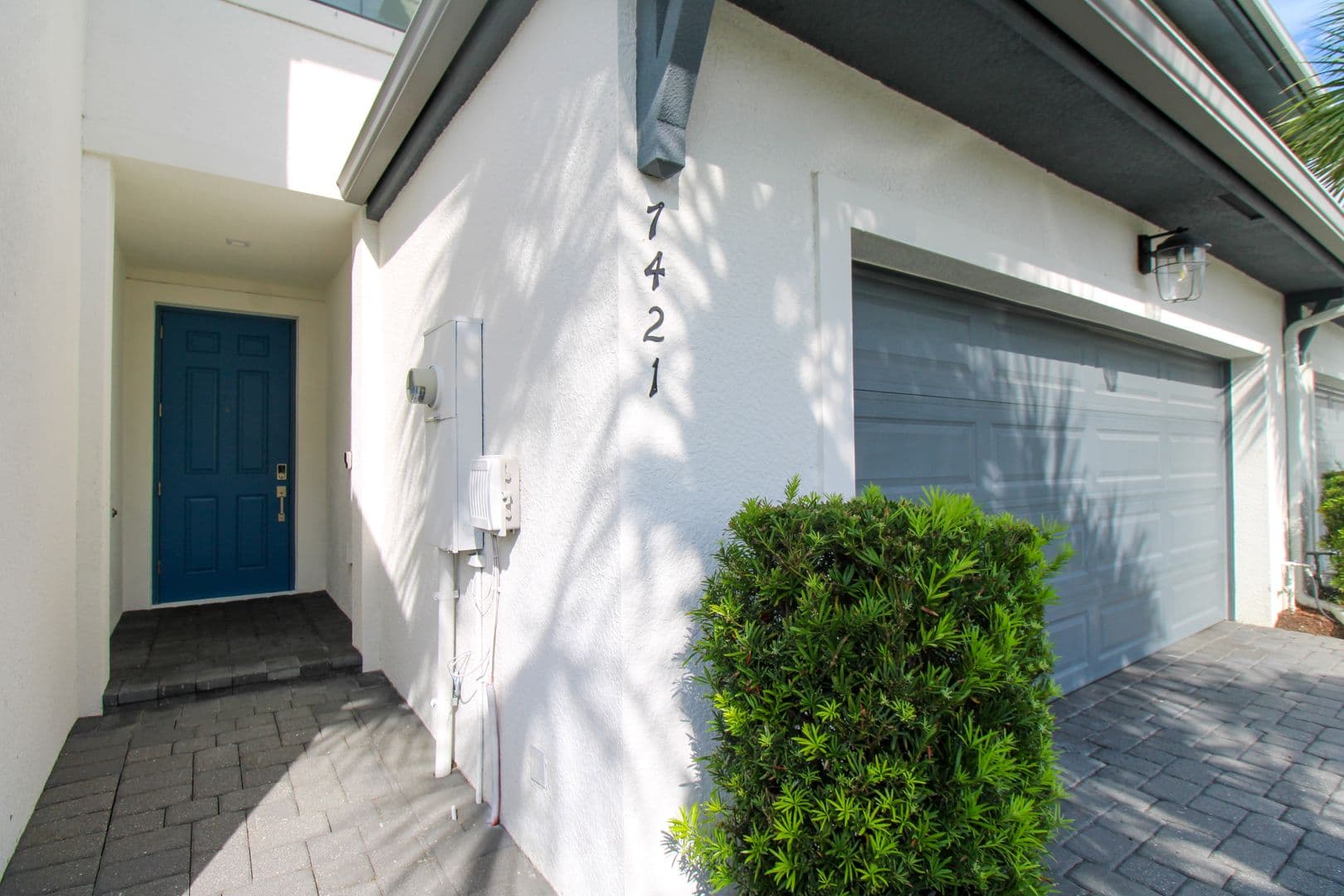Naples House: 7421 Rockefeller Drive