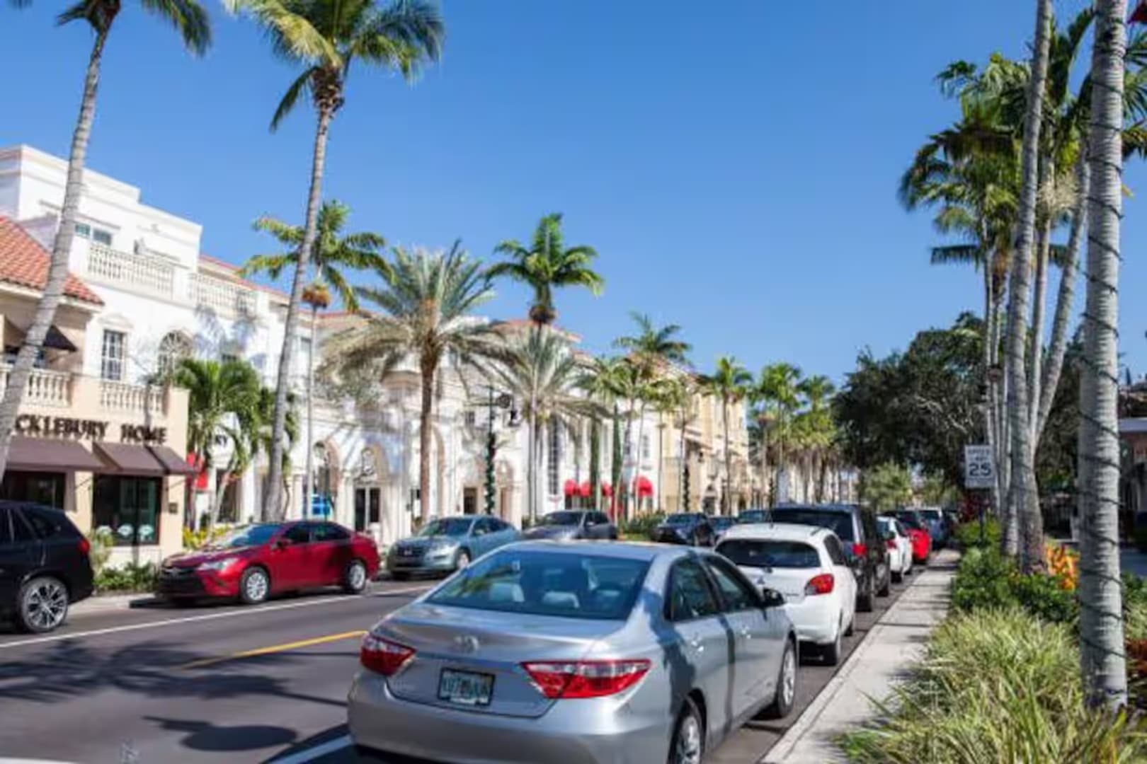 Naples House: 1332 Granada Boulevard