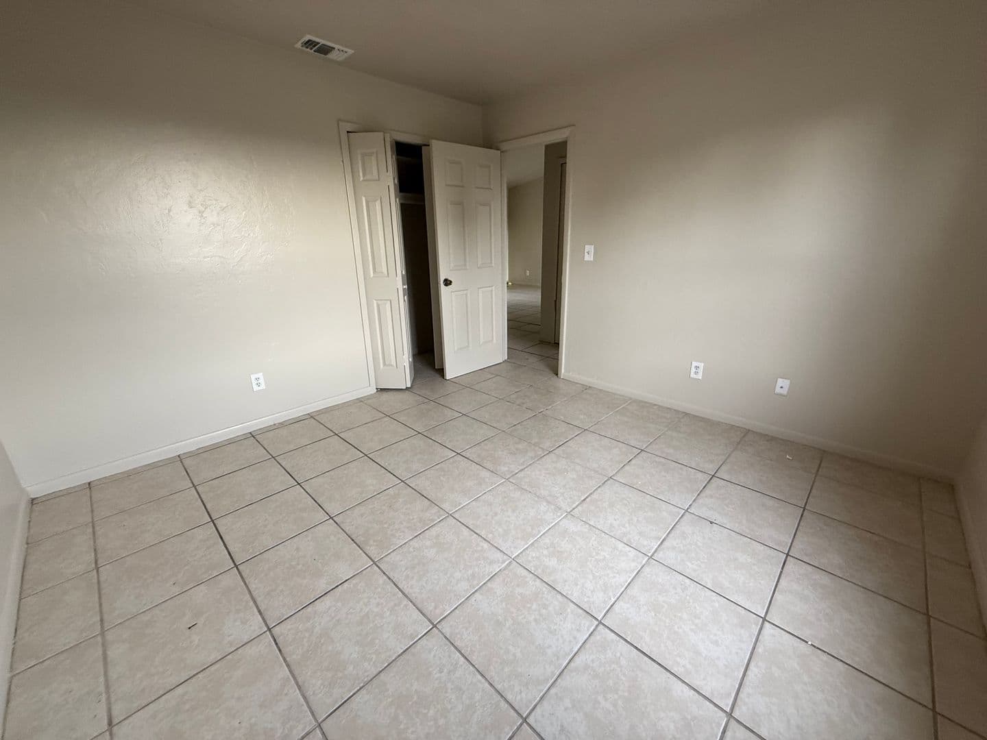 Fort Myers Apartment: 3950 Lora Street