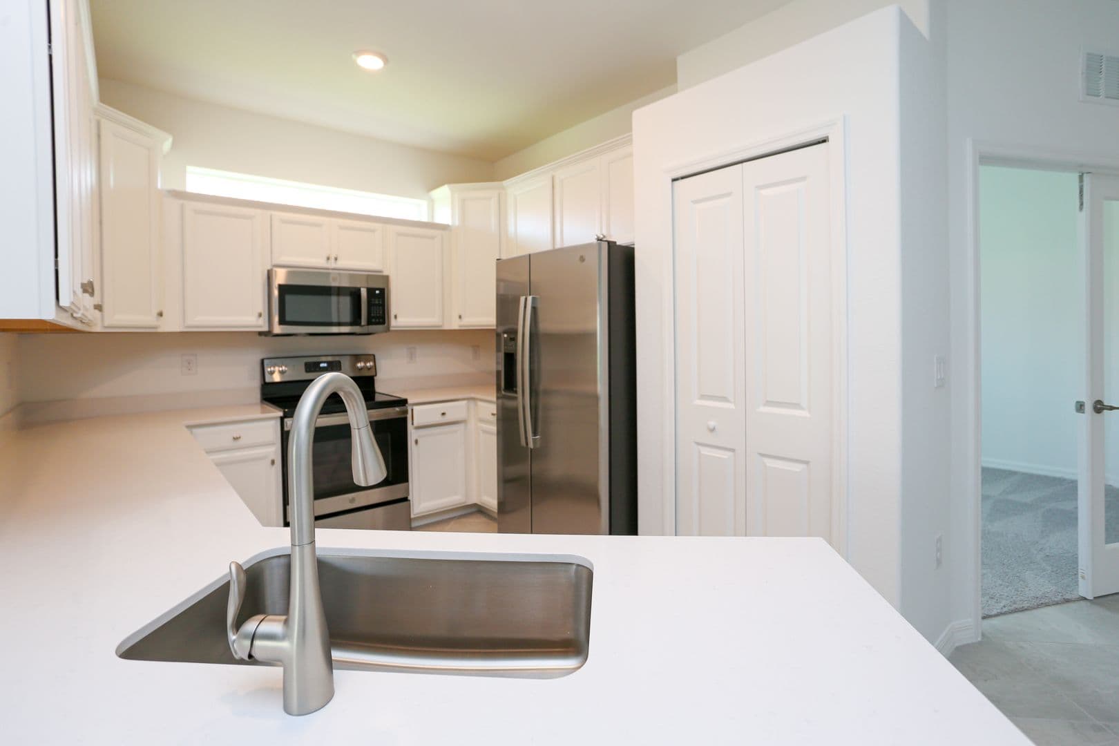 Naples House: 2599 Vine Avenue