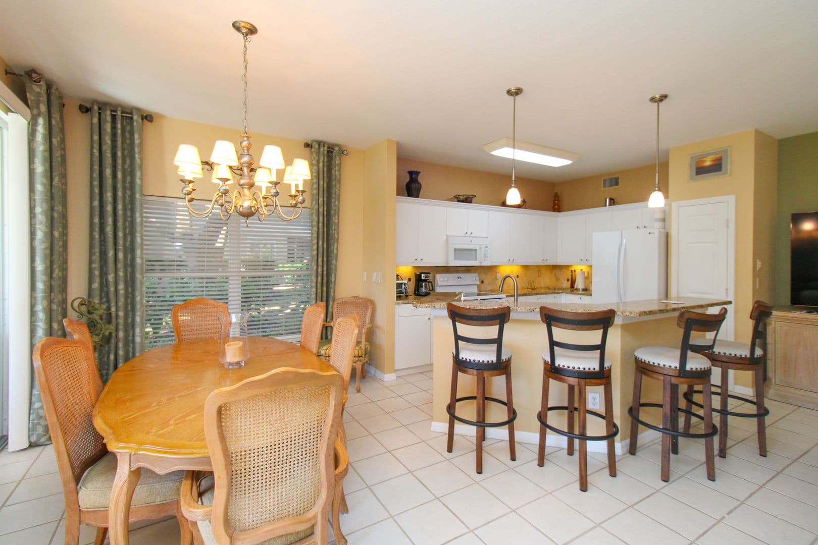 Naples House: 5330 Andover Drive Apartment 102