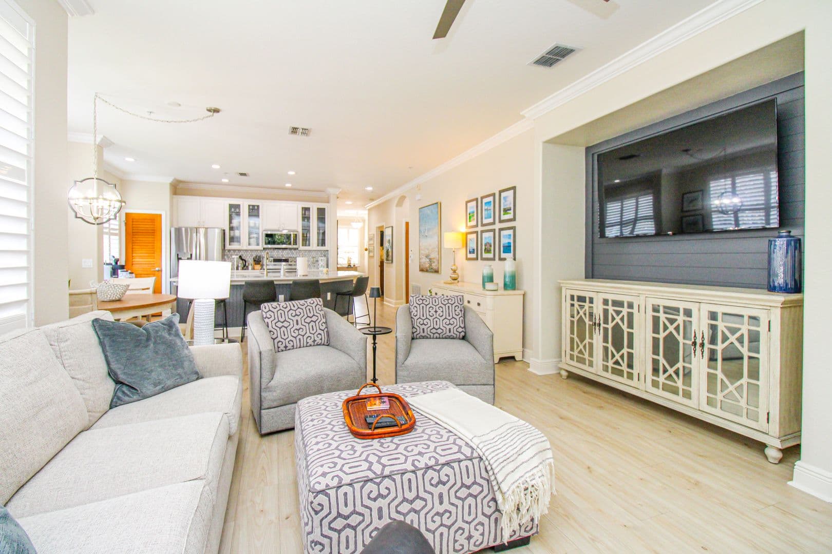 Naples Condo: 4853 Hampshire Court Apartment 107