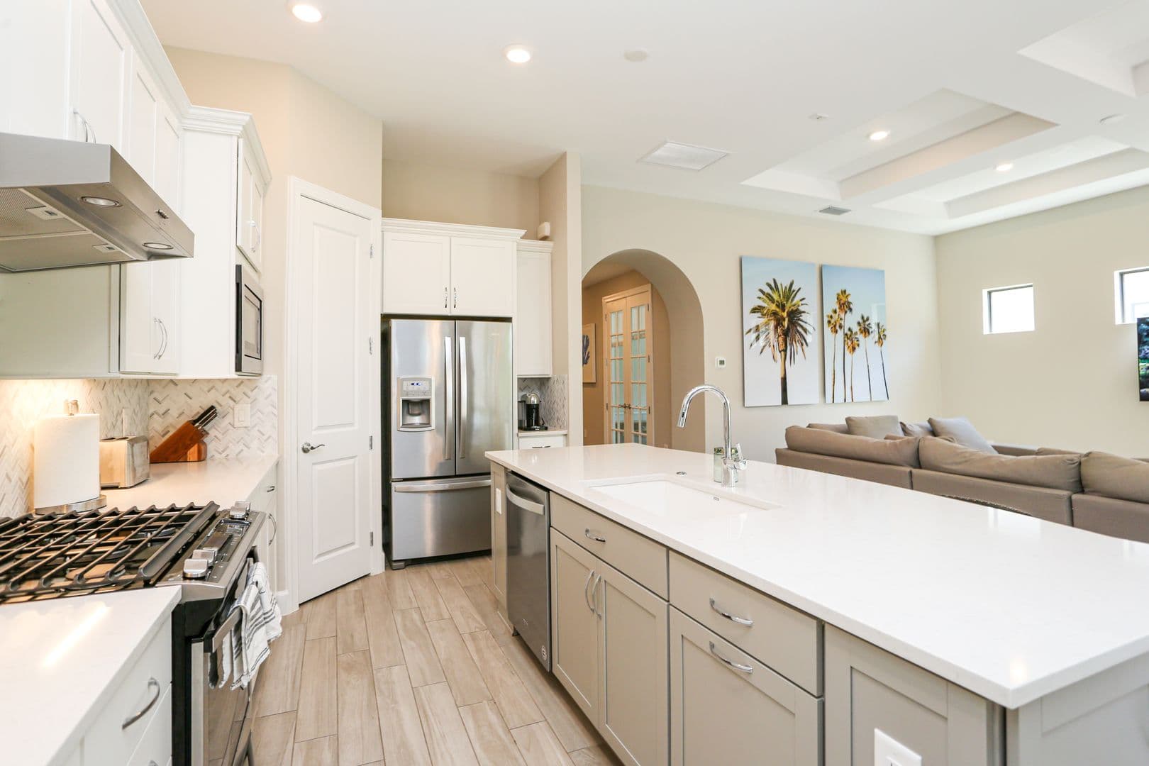 Naples House: 9716 Everglades Drive