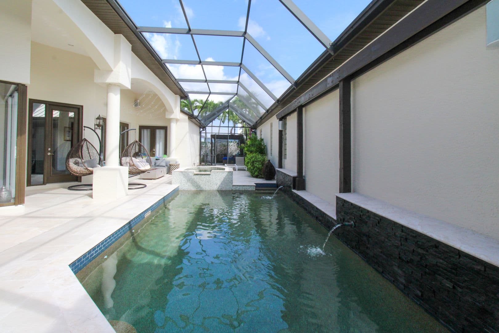 Naples House: 647 110th Avenue North