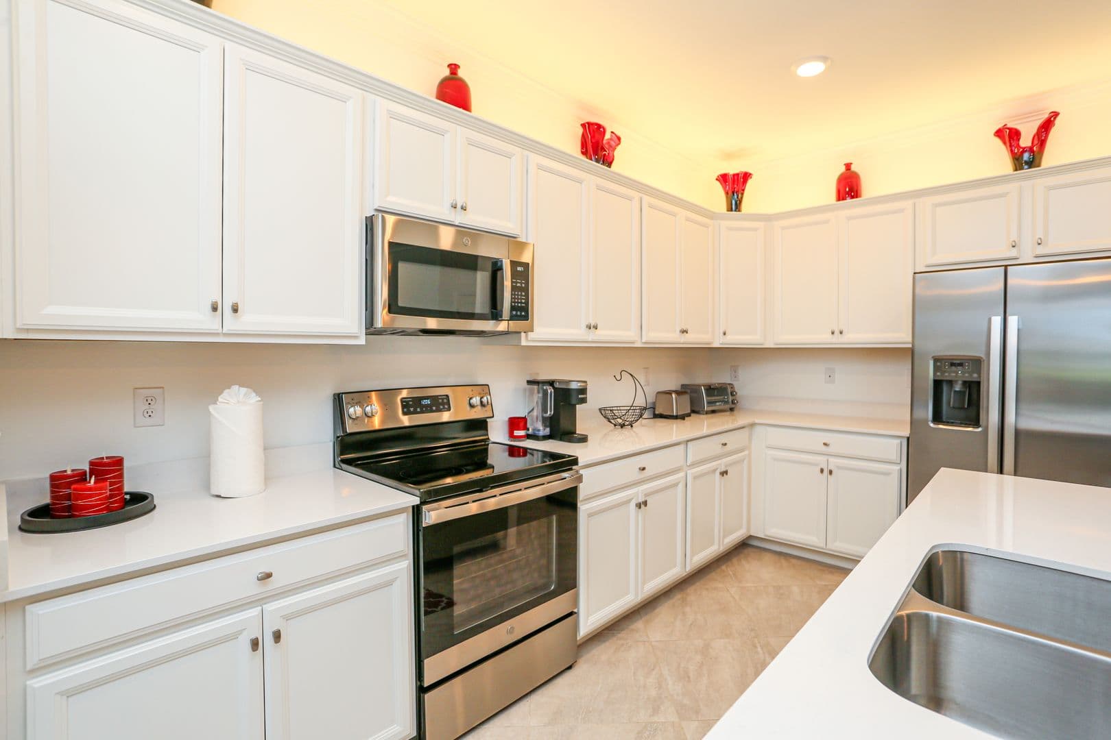 Naples House: 2155 Hamlin Street