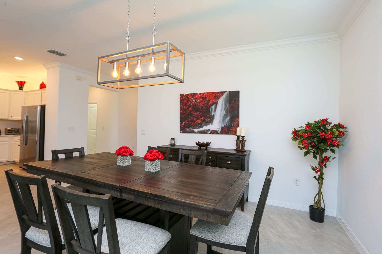 Naples House: 2155 Hamlin Street