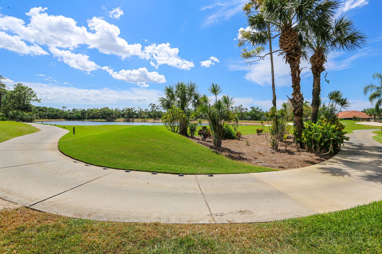 Naples House: 5945 Paradise Circle