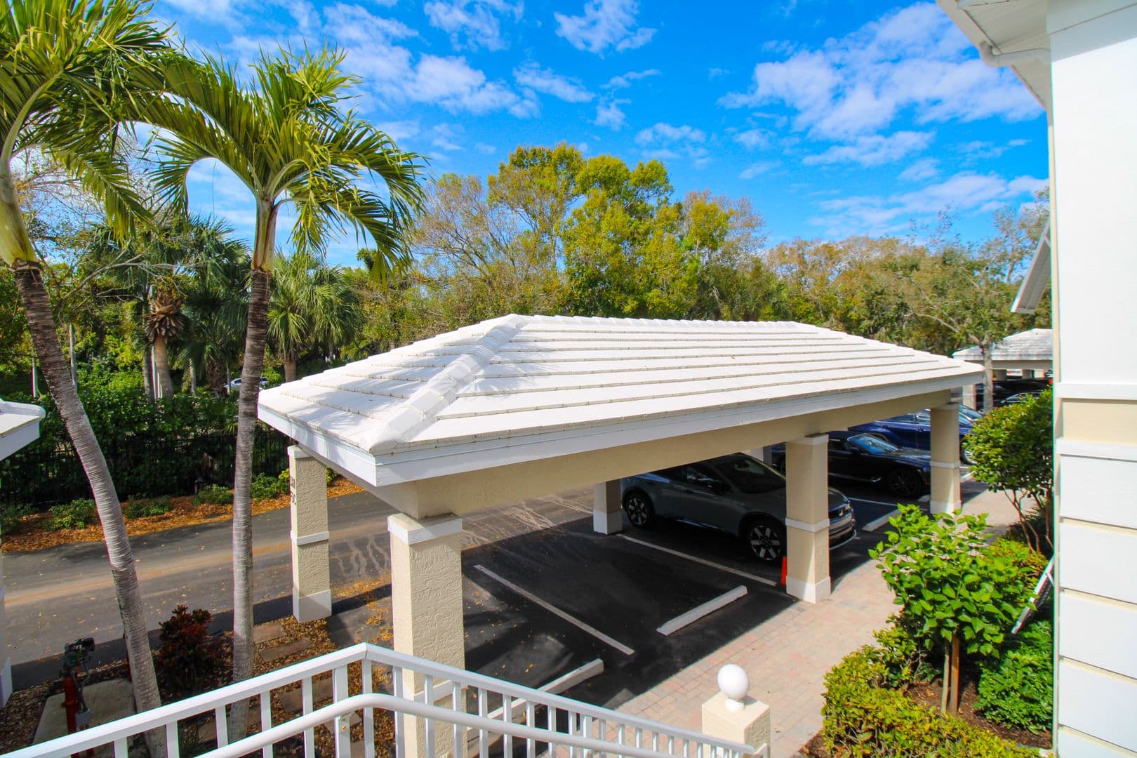 Naples House: 1360 Sweetwater CV Unit#202