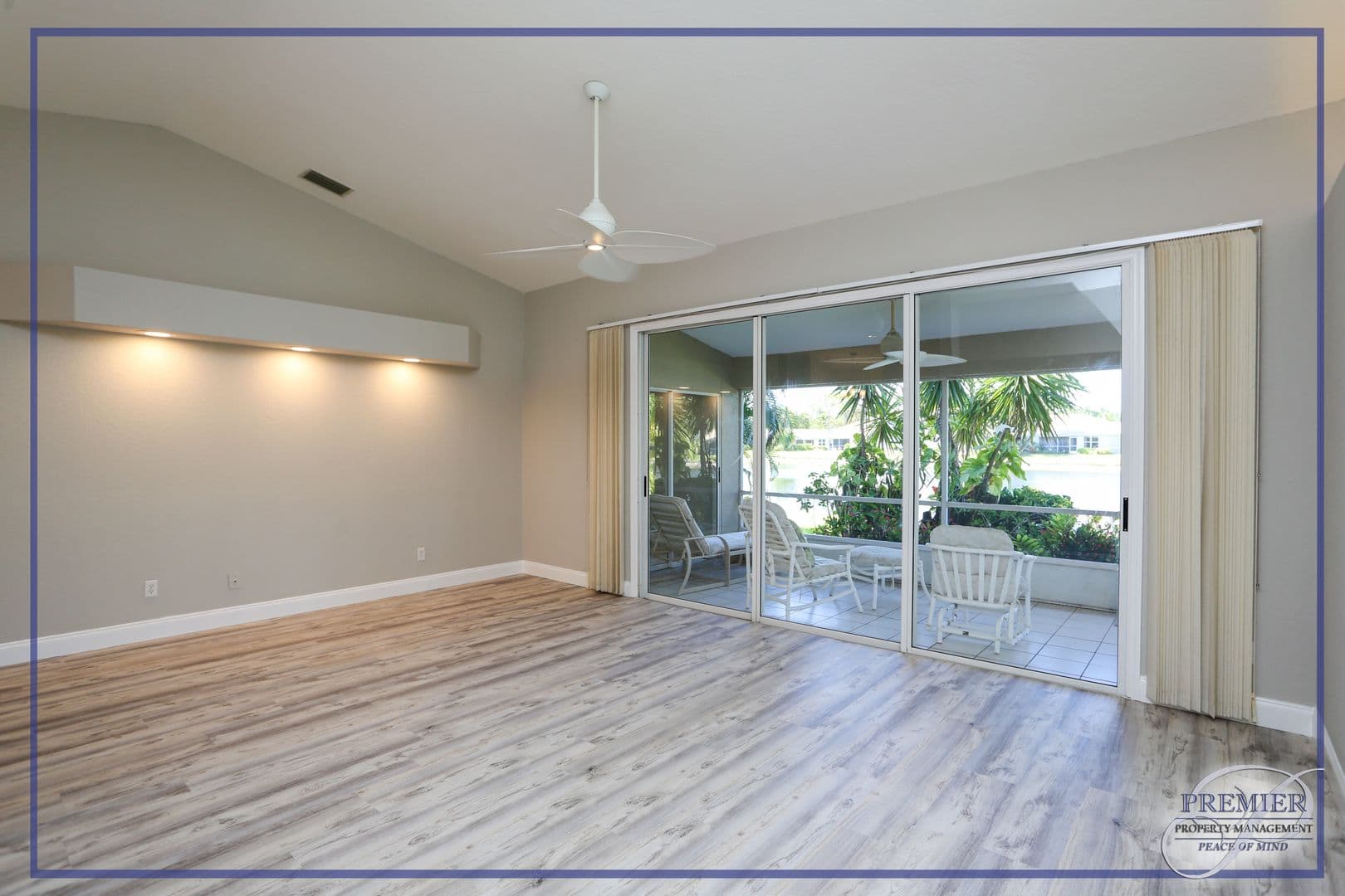 Naples House: 402 Emerald Bay Circle #E7