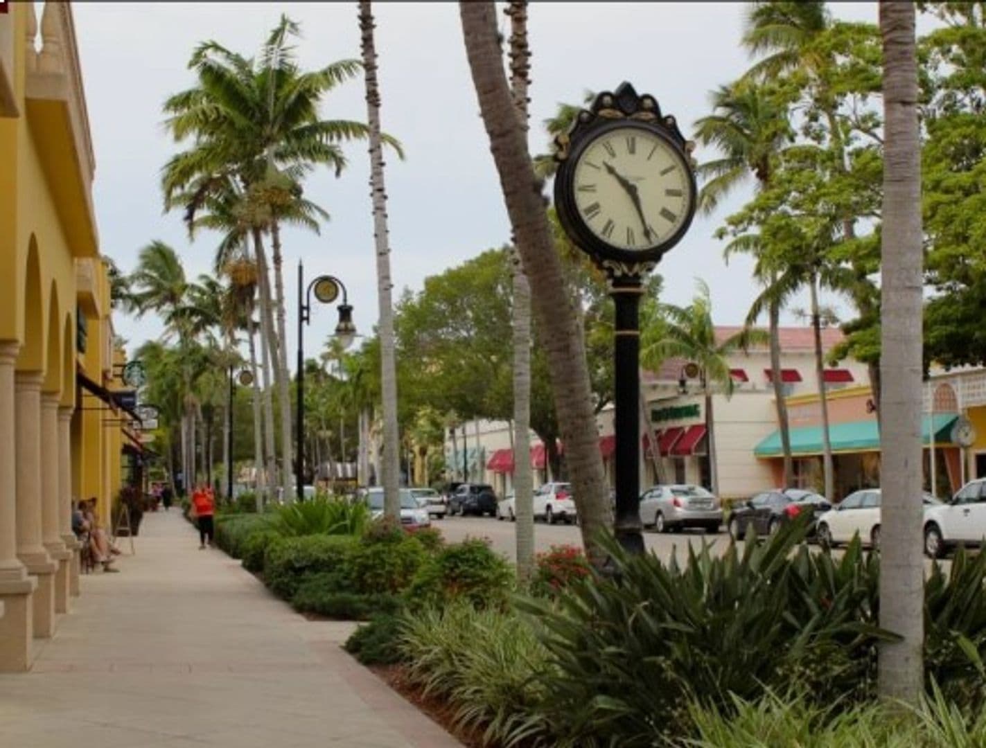 Naples Condo: 4005 Gulf Shore Boulevard North Unit #407