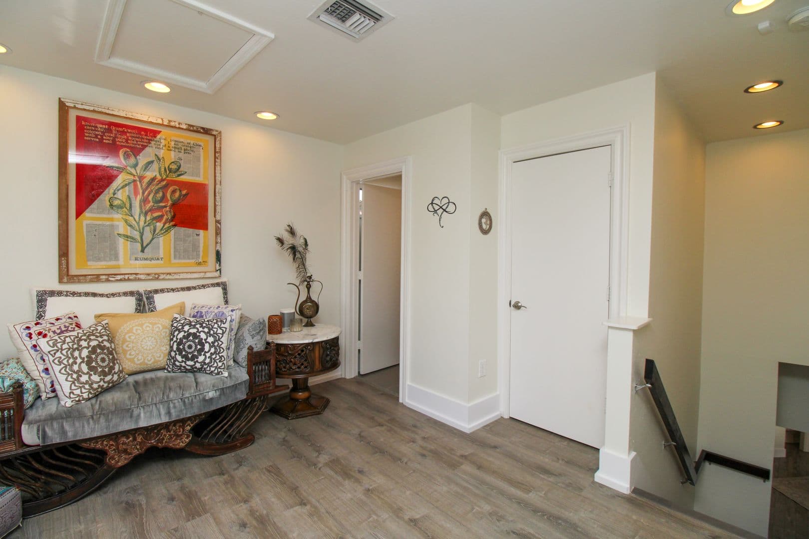 Naples House: 647 110th Avenue North