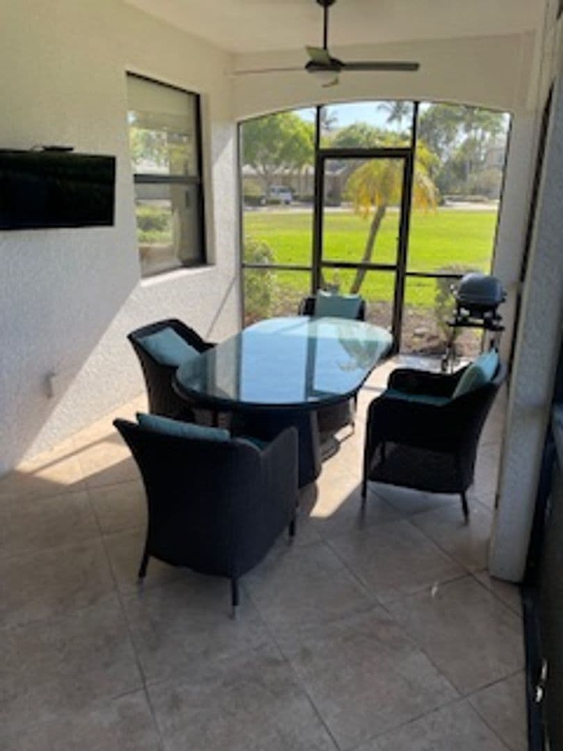 Naples House: 3149 Aviamar Circle Unit 101