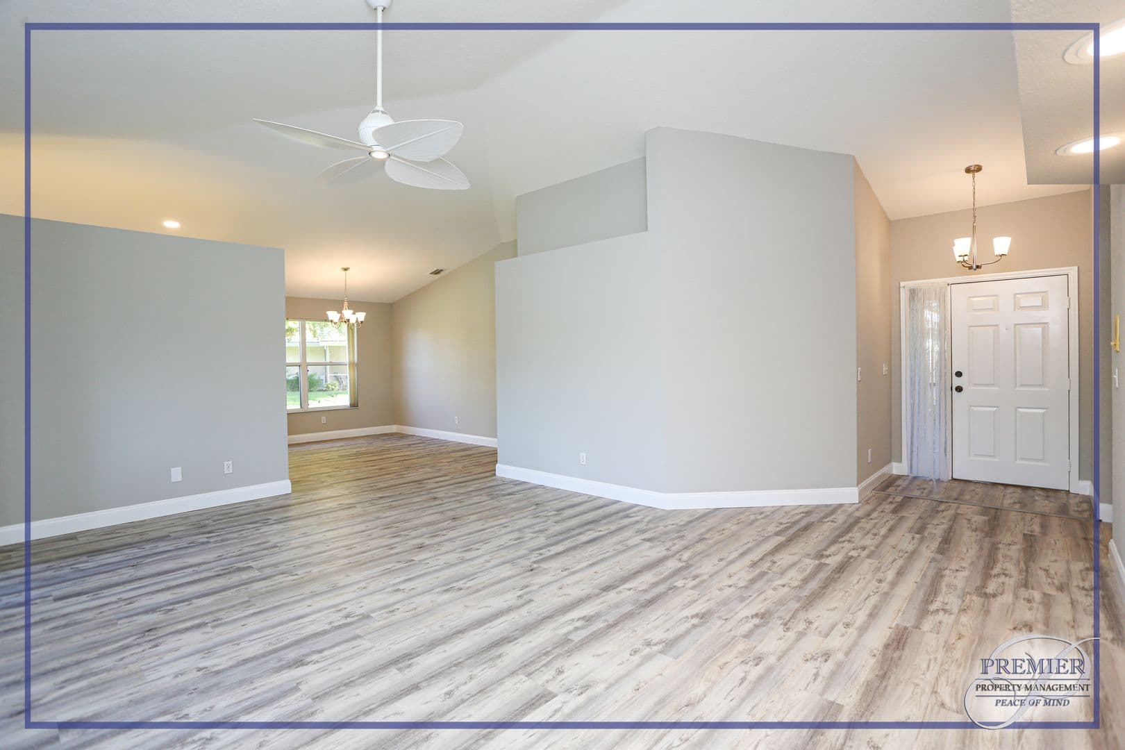 Naples House: 402 Emerald Bay Circle #E7