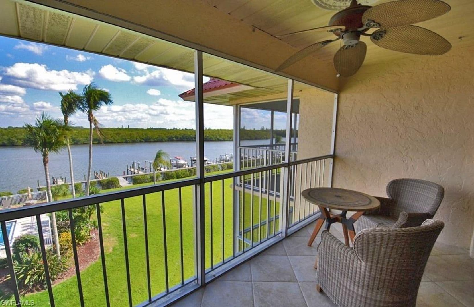 Naples House: 307 Goodlette Road South B506